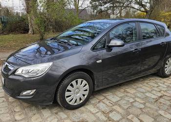 Opel Astra 2012r, 1.4 benzyna, zadbany, serwisowany.