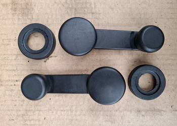 Korbki szyb maskownice korbek Fiat 126p Maluch Korbki szyb maskownice korbek Fiat 126p Maluch