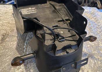 Suzuki GSX-R 750 Błotnik Mocowanie Tablicy Kierunkowskazy 63111/33E