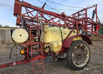Opryskiwacz hardi TZY 2400 z komputerem