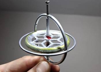 Zabawka edukacyjna żyroskop