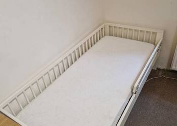 Łóżko dziecięce z materacem