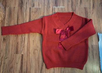 nowy czerwony sweter rozmiar S, kokardę można odpiąć, brak metki