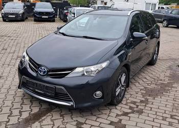Toyota Auris Hybrid 2014