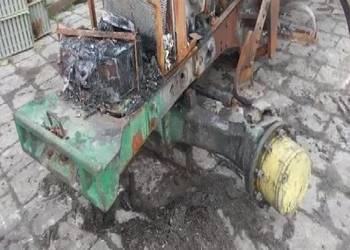 Nakrętka koła John Deere 6620 ,6520 ,6420 .6320,6220