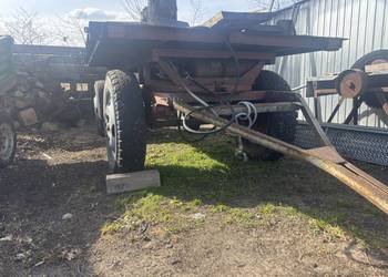 Rama z kołami z przyczepy wywrotki