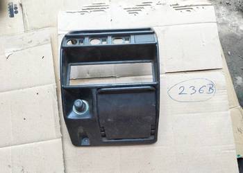 FORD FIESTA MK3 ŚRODKOWA RAMKA RADIA PANEKU POPIELNICZKA ZAPALNICZKA