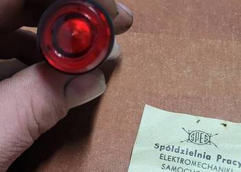 Lampki sygnalizujące otwarcie drzwi