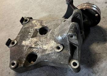 Nissan Primera Uchwyt / Mocowanie sprężarki klimatyzacji