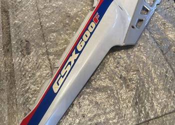 SUZUKI GSX 600 F ZADUPEK BOK Prawy Tył Tylny Ogon Prawy M456
