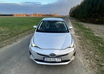Toyota prius 1.8 benzyna + hybrid