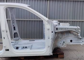 VW TIGUAN II ĆWIARTKA PRAWY PRZÓD SŁUPEK PRÓG LC9A