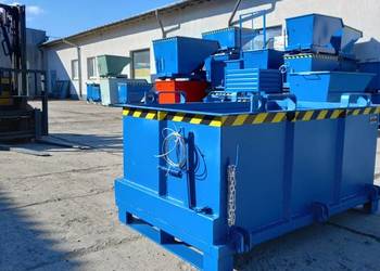 Kontener z otwieranym dnem PMD 1000 L produkt polski