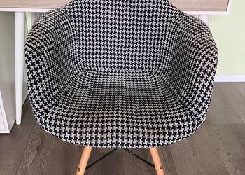 Designerski fotel wzory krzesło materiał czarny biały