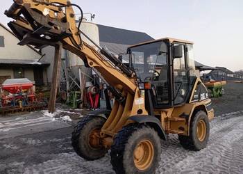 Cat 906 ładowarka
