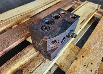 Blok hydrauliczny FWD Massey Ferguson 8660, 8730