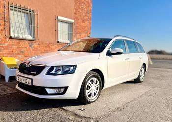 Skoda Octavia III Combi biała