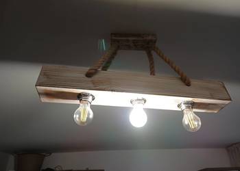 Drewniana lampa wisząca