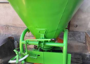 Rosiewacz do nawozów jak nowy