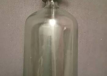 Szklany syfon z ebonitową głowicę, lata 50-e/60-e XX w. Poj. 1 L.