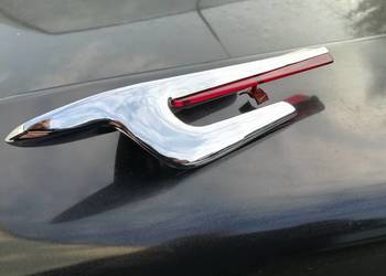 Volvo pv444 emblemat na maske