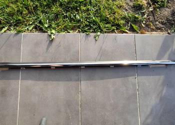 Listwa zgarniająca Kia Carens IV prawy przód