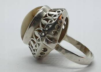 Srebrny pierścionek z agatem