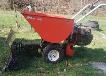 Taczka spalinowa z pługiem do odśnieżania