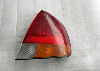 Mitsubishi Carisma LAMPA TYŁ TYLNA PRAWA