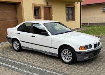 Bmw 320i brak rdzy cała w oryginale rarytas!! klimatyzacja!!