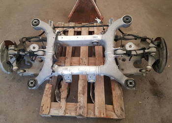BMW 530 F10 F11 ZAWIESZENIE TYL WOZEK TYL WAHACZ PIASTA TYL KOMPLET 6799103
