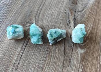 4 szt. minerałów fluorytów waga łączna 163 g