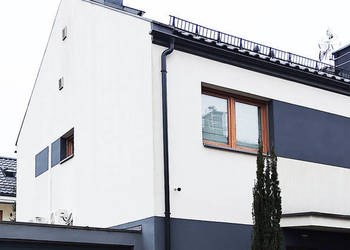 Dom w zabudowie bliźniaczej przy granicy Wrocławia bezczynszowy z garażem