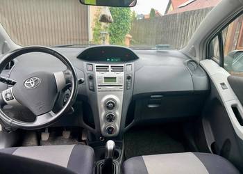 sprzedam Toyotę Yaris 2006 r., po przeglądzie