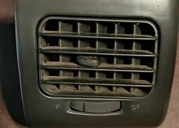 Golf 3 kratka nawiewu z tunelem prawa *2632