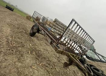 Laweta,platforma, przyczepa do bel, słomy