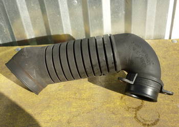 Rura wąż ssący powietrza VW 1.9 tdi 8D0129615J