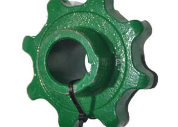 H133143-UA Koło zębate Z-8, napęd przenośnika zbożowego, dolny John Deere (