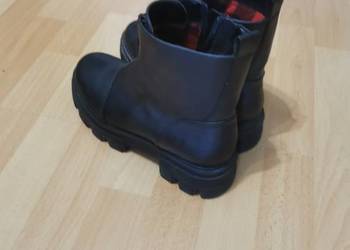 Mam na sprzedaż buty damskie botki