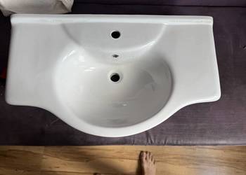 Umywalka ceramiczna 85 na szafke