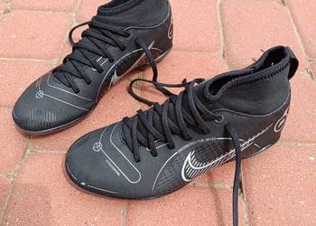 Buty sportowe korki