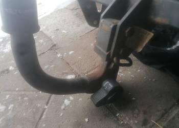 Hak holowniczy Toyota avensis t27 2015