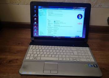 Fujitsu Lifebook A530, 15,6", i5 2,53 GHz, RAM 4GB, 320 GB