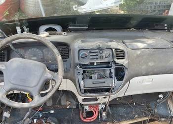 Mitsubishi L400 delica maska deska rozdzielcza maglownica