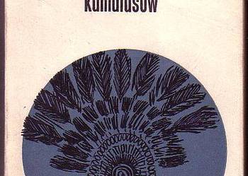 (9077) ARCHIPELAG PIĘCIU KUMULUSÓW – JANUSZ WOLNIEWICZ