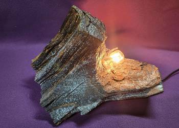 Lampka hand made z drewna – unikatowa dekoracja