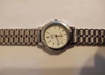 ZEGAREK KWARCOWY - QIQ