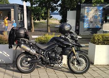 Triumph Tiger 800 bezwypadek po serwisach piękny stan 34 tys km