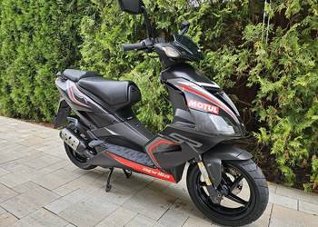 Aprilia SR FACTORY 50 2T