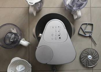 Srebrny robot kuchenny KENWOOD zestaw akcesoria